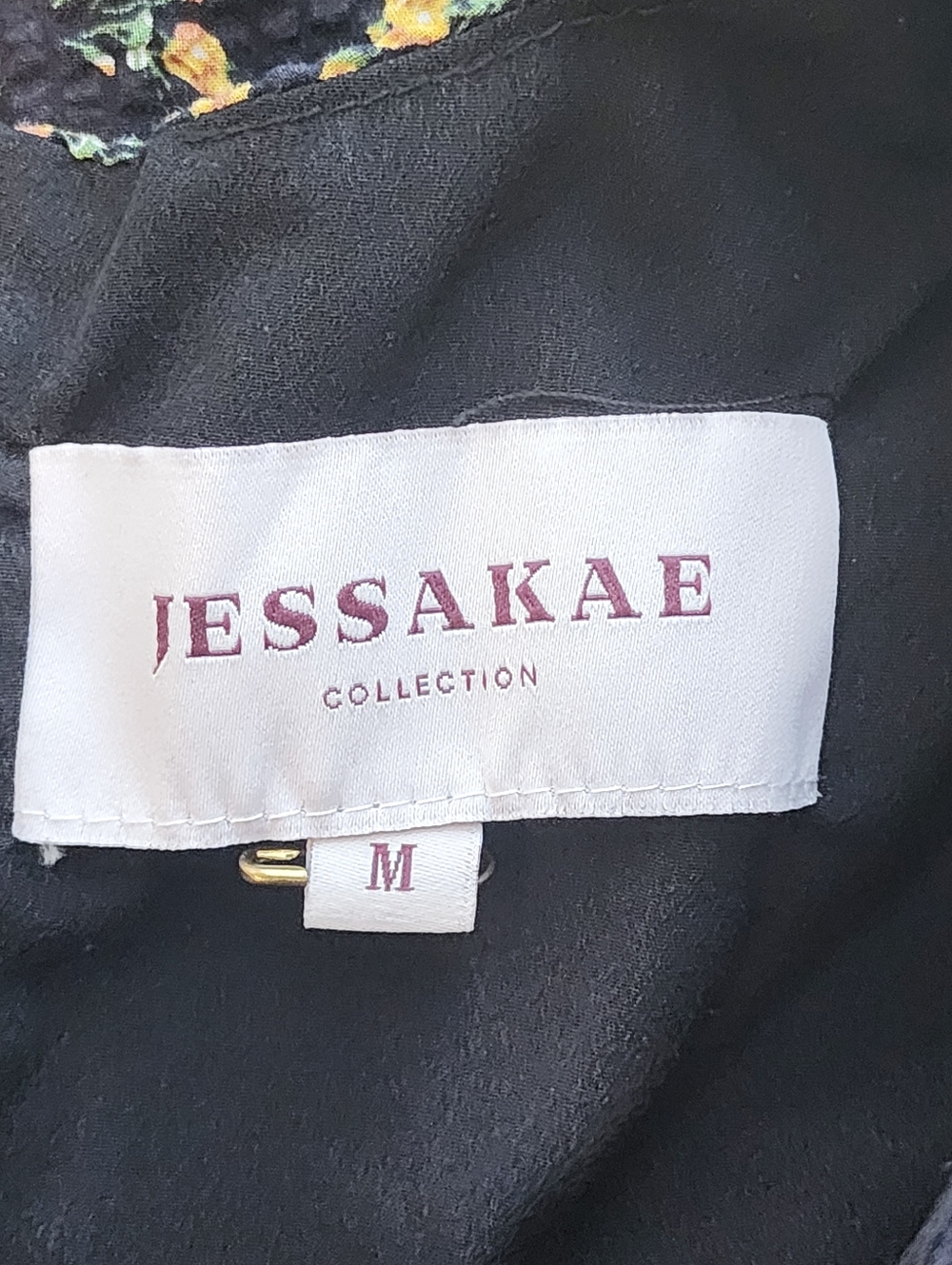 JESSAKAE BLACK WHIT YELLOW FLOWERS ALL AROUND DRESS NECK SHORT SLEEVE MEDIUM - Picture 3 of 16